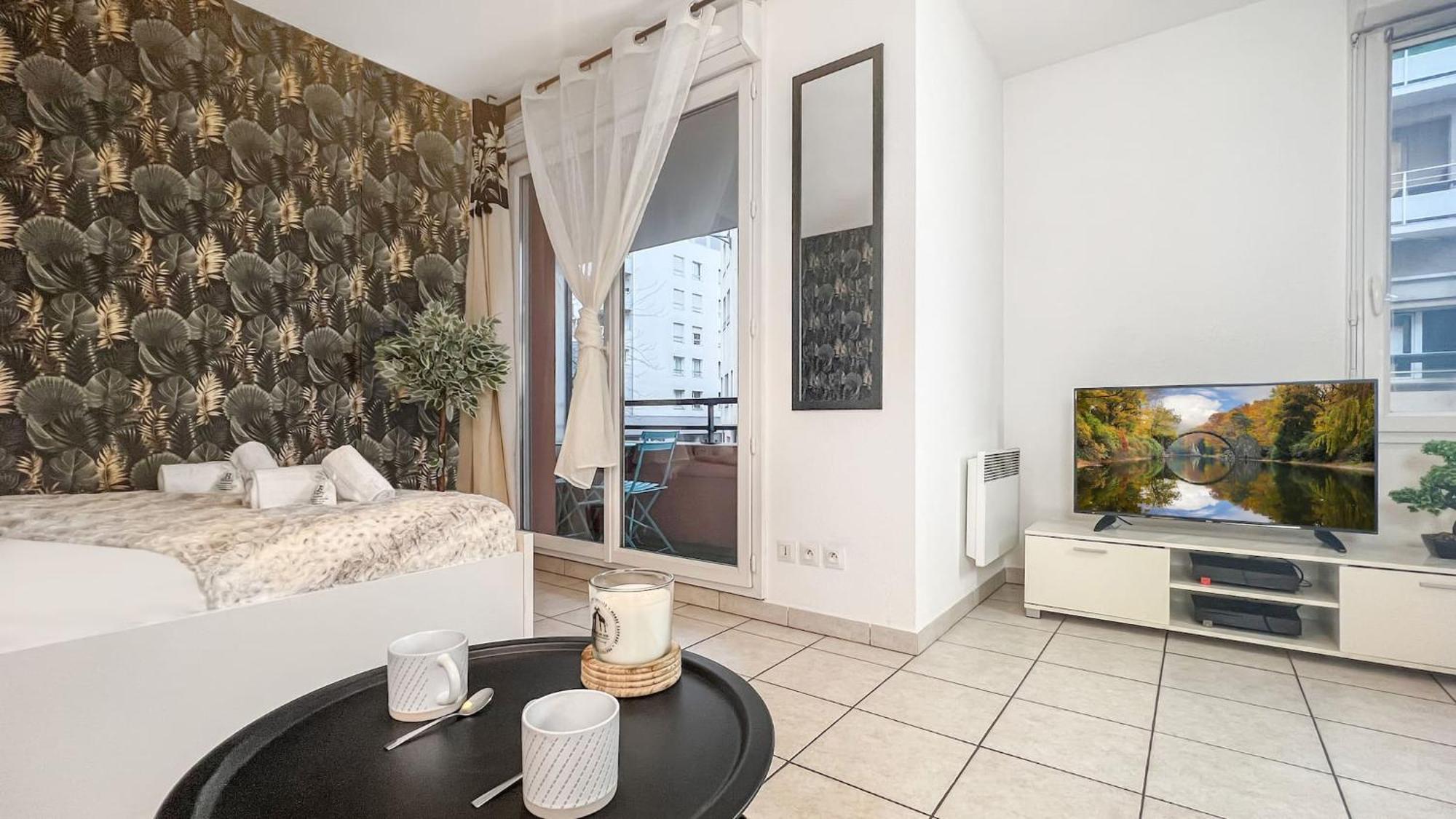 Homey Wild - Proche Gare Et Tram - Proche Centre - Balcon Prive - Parking Prive - Wifi Gratuit Annemasse Exterior foto